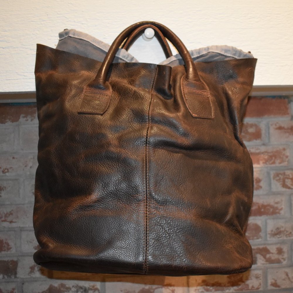 SALE! Leather Tote with removable liner